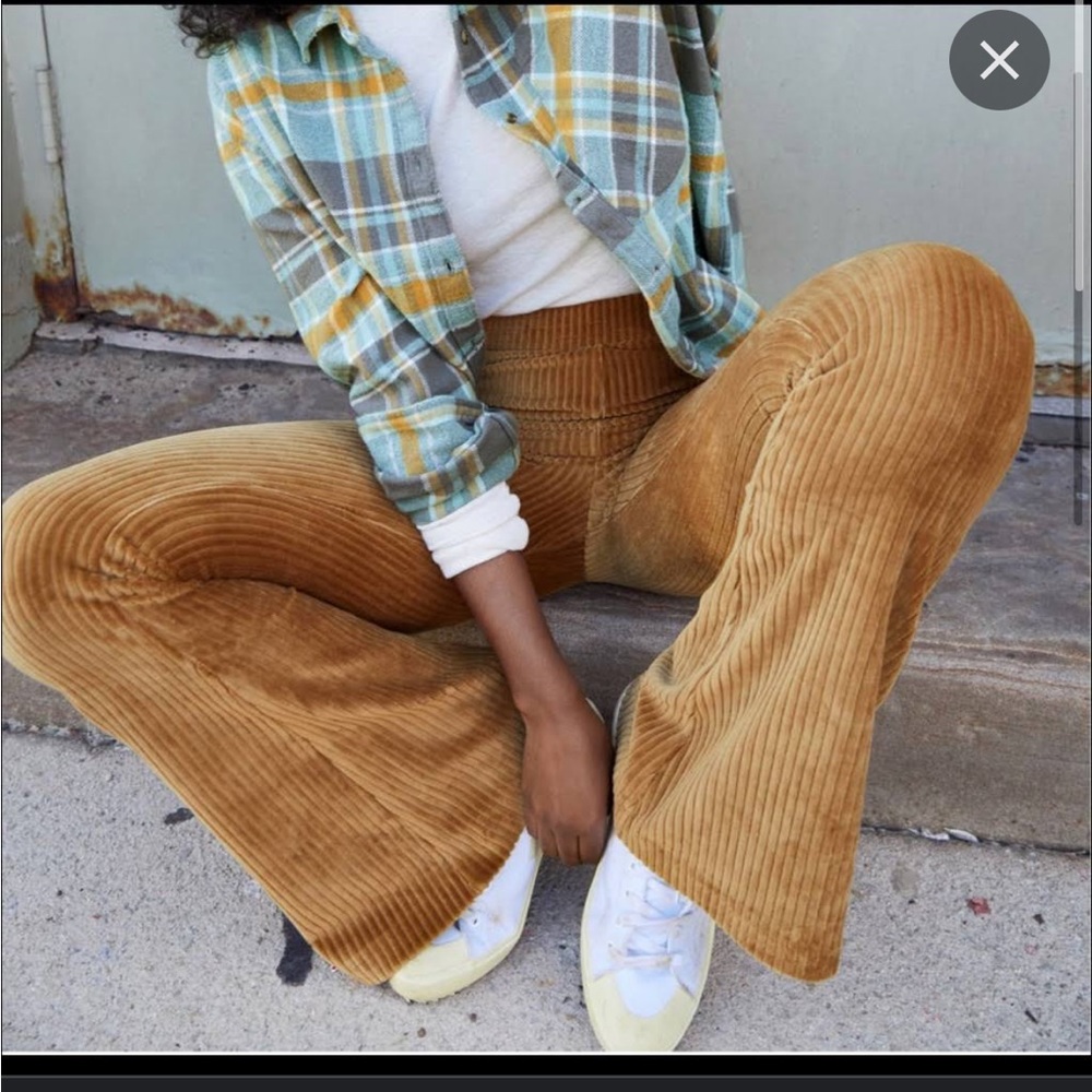 aerie green velvet bootcut pants - Picture 4 of 4